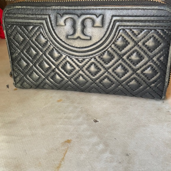 Tory Burch wallet - Picture 1 of 2